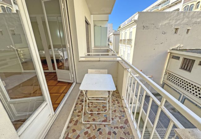 Apartment in Nice - SUFFREN PROMENADE Apartment in Nice - SUFFREN PROMENADE