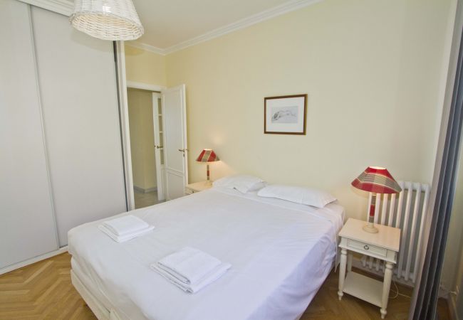 Apartment in Nice - CARIATIDES PROMENADE SEA VIEW Apartment in Nice - CARIATIDES PROMENADE SEA VIEW