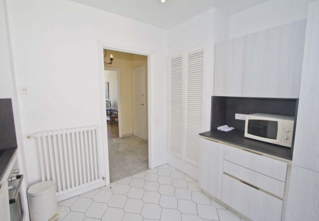 Apartment in Nice - CARIATIDES PROMENADE SEA VIEW Apartment in Nice - CARIATIDES PROMENADE SEA VIEW