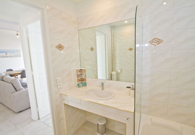 Apartment in Nice - AZUR PROMENADE  Apartment in Nice - AZUR PROMENADE