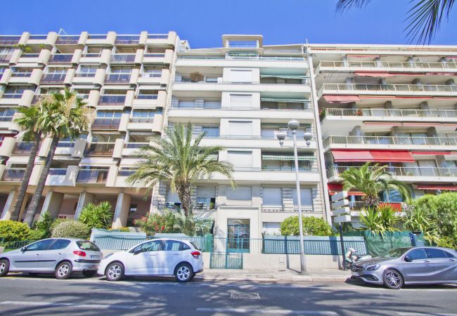 Apartment in Nice - AZUR PROMENADE  Apartment in Nice - AZUR PROMENADE