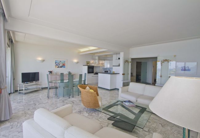 Apartment in Nice - SEA FRONT PALATIN Apartment in Nice - SEA FRONT PALATIN