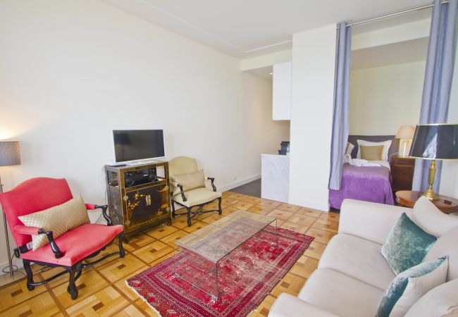 Apartment in Nice - BEACHSIDE SUITE PANORAMIC PROMENADE Apartment in Nice - BEACHSIDE SUITE PANORAMIC PROMENADE