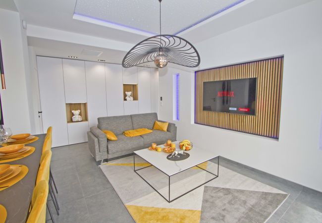 Apartment in Nice - LUXURY GARDEN JACUZZI PROMENADE Apartment in Nice - LUXURY GARDEN JACUZZI PROMENADE