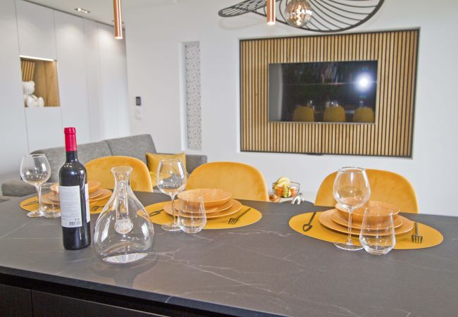 Apartment in Nice - LUXURY GARDEN JACUZZI PROMENADE Apartment in Nice - LUXURY GARDEN JACUZZI PROMENADE