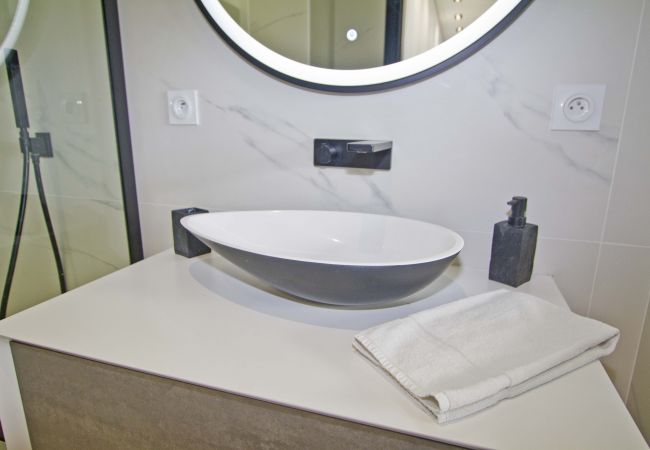 Apartment in Nice - LUXURY GARDEN JACUZZI PROMENADE Apartment in Nice - LUXURY GARDEN JACUZZI PROMENADE