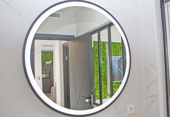 Apartment in Nice - LUXURY GARDEN JACUZZI PROMENADE Apartment in Nice - LUXURY GARDEN JACUZZI PROMENADE