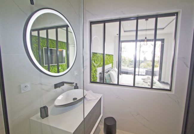Apartment in Nice - LUXURY GARDEN JACUZZI PROMENADE Apartment in Nice - LUXURY GARDEN JACUZZI PROMENADE