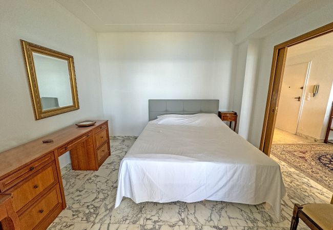 Apartment in Nice - Panoramic Sea View Promenade Apartment in Nice - Panoramic Sea View Promenade
