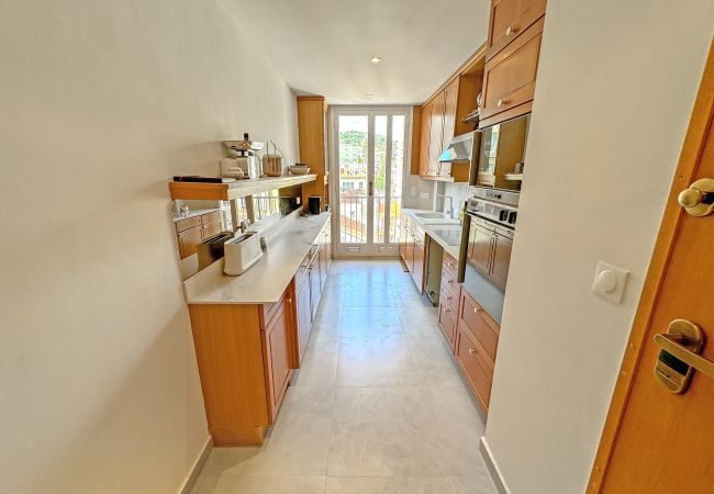 Apartment in Nice - Panoramic Sea View Promenade Apartment in Nice - Panoramic Sea View Promenade