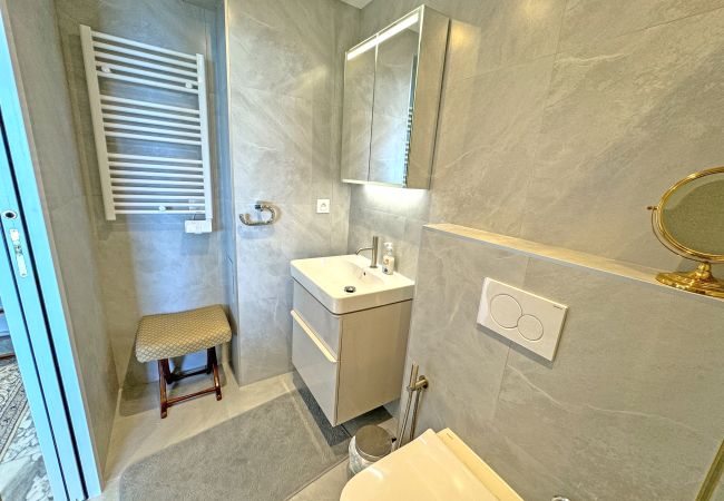 Apartment in Nice - Panoramic Sea View Promenade Apartment in Nice - Panoramic Sea View Promenade