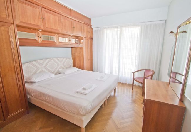Apartment in Nice - Panoramic Sea View Promenade Apartment in Nice - Panoramic Sea View Promenade