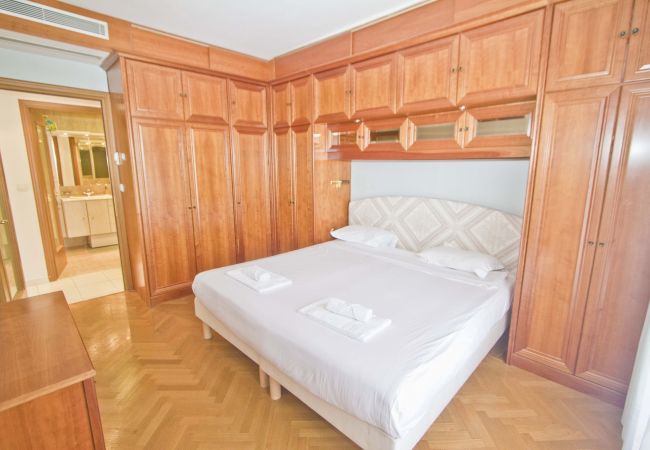Apartment in Nice - Panoramic Sea View Promenade Apartment in Nice - Panoramic Sea View Promenade