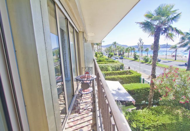 Apartment in Nice - Sea Front Palace Promenade Apartment in Nice - Sea Front Palace Promenade