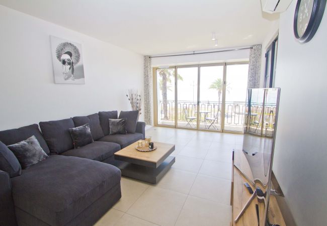 Apartment in Nice - Sea Front Palace Promenade Apartment in Nice - Sea Front Palace Promenade