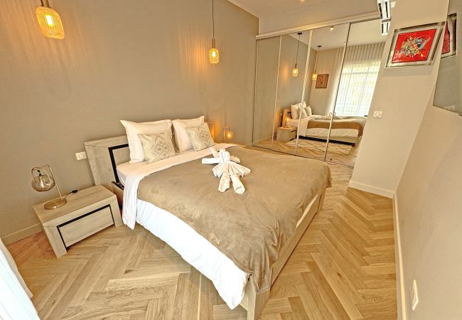 Apartment in Nice - Sea Front Condo Promenade Apartment in Nice - Sea Front Condo Promenade