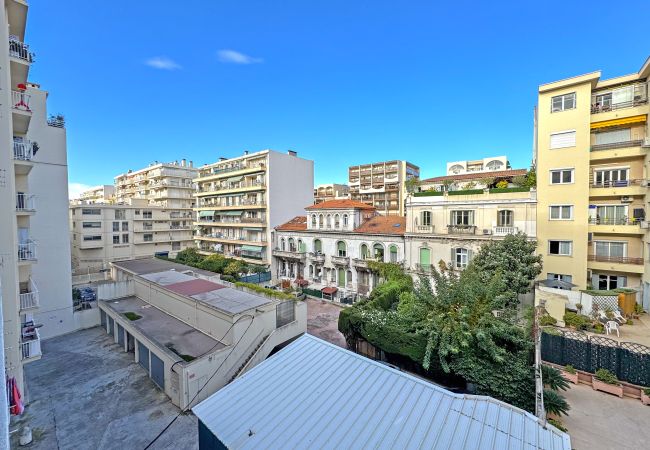 Apartment in Nice - Sea Front Condo Promenade Apartment in Nice - Sea Front Condo Promenade