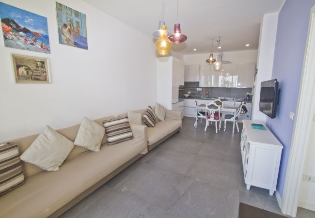 Apartment in Nice - Garden Floor Condo with Promenade Sea View Apartment in Nice - Garden Floor Condo with Promenade Sea View
