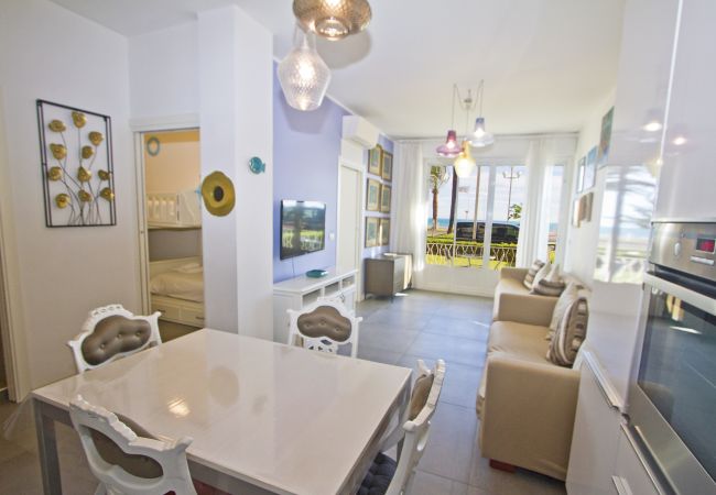 Apartment in Nice - Garden Floor Condo with Promenade Sea View Apartment in Nice - Garden Floor Condo with Promenade Sea View