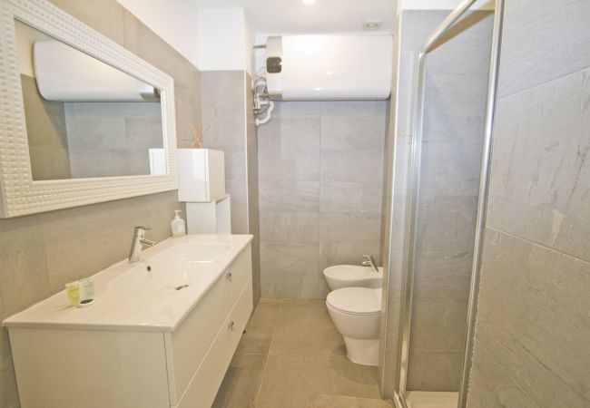 Apartment in Nice - Garden Floor Condo with Promenade Sea View Apartment in Nice - Garden Floor Condo with Promenade Sea View