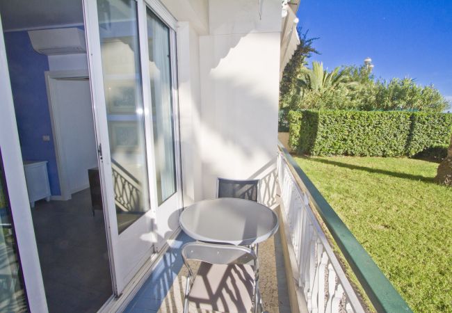 Apartment in Nice - Garden Floor Condo with Promenade Sea View Apartment in Nice - Garden Floor Condo with Promenade Sea View