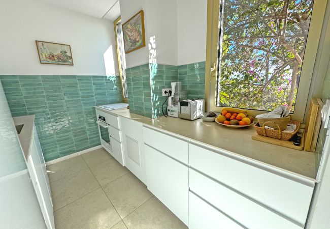 Apartment in Nice - Cosy Sea Front Garden Nice Apartment in Nice - Cosy Sea Front Garden Nice