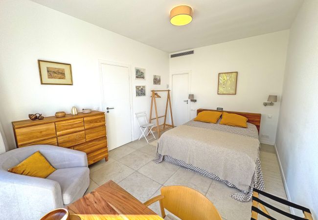 Apartment in Nice - Cosy Sea Front Garden Nice Apartment in Nice - Cosy Sea Front Garden Nice