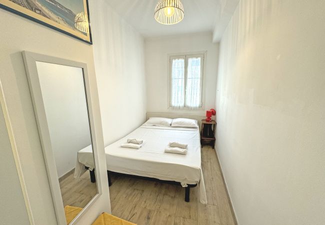Apartment in Nice - Waterfront home with stunning panoramic outlook Apartment in Nice - Waterfront home with stunning panoramic outlook