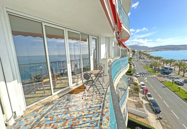 Apartment in Nice - Waterfront home with stunning panoramic outlook Apartment in Nice - Waterfront home with stunning panoramic outlook