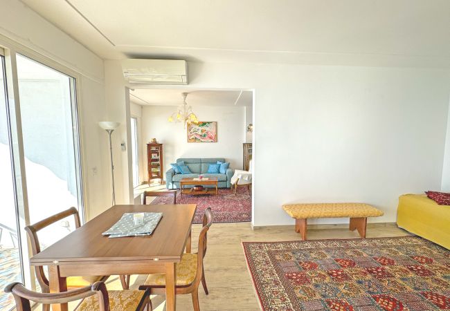 Apartment in Nice - Waterfront home with stunning panoramic outlook Apartment in Nice - Waterfront home with stunning panoramic outlook