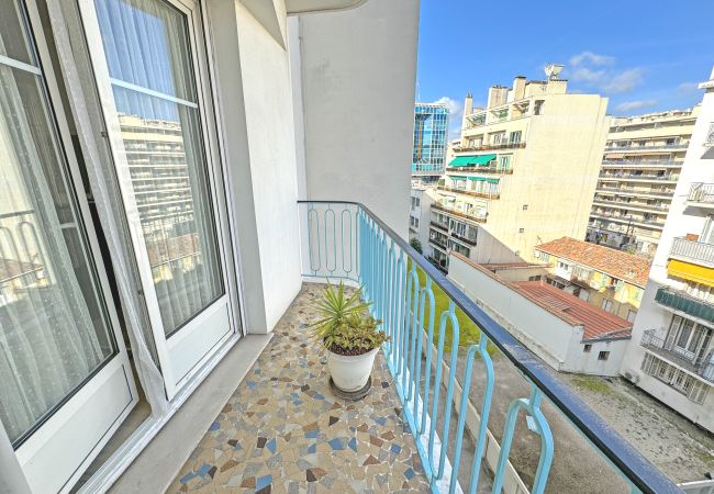 Apartment in Nice - Waterfront home with stunning panoramic outlook Apartment in Nice - Waterfront home with stunning panoramic outlook