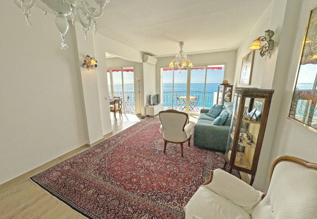 Apartment in Nice - Waterfront home with stunning panoramic outlook Apartment in Nice - Waterfront home with stunning panoramic outlook