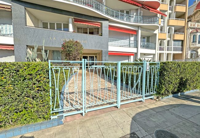 Apartment in Nice - Waterfront home with stunning panoramic outlook Apartment in Nice - Waterfront home with stunning panoramic outlook