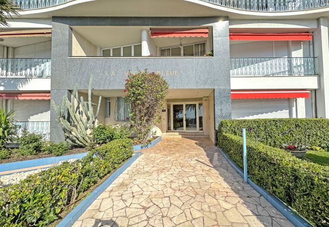 Apartment in Nice - Waterfront home with stunning panoramic outlook Apartment in Nice - Waterfront home with stunning panoramic outlook