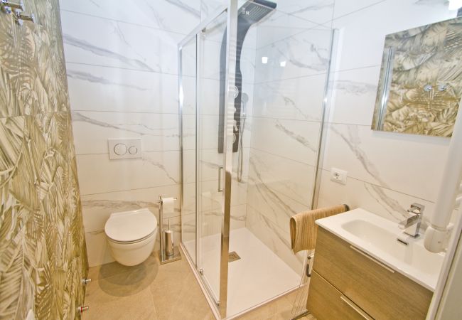 Apartment in Nice - Luxury Sea Front Condo Milord Apartment in Nice - Luxury Sea Front Condo Milord