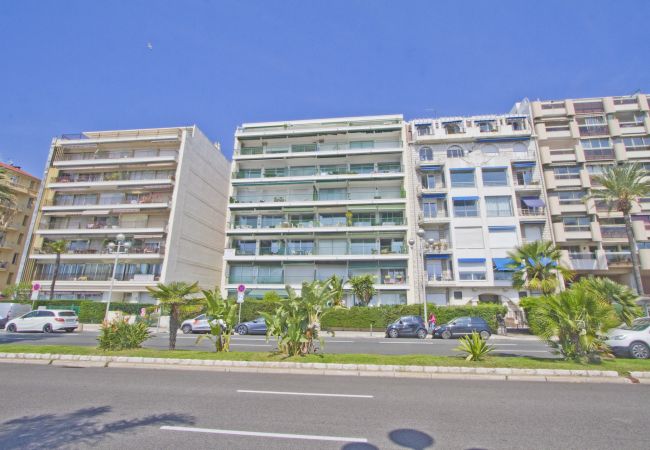 Apartment in Nice - Luxury Flat Beachfront Nice Apartment in Nice - Luxury Flat Beachfront Nice