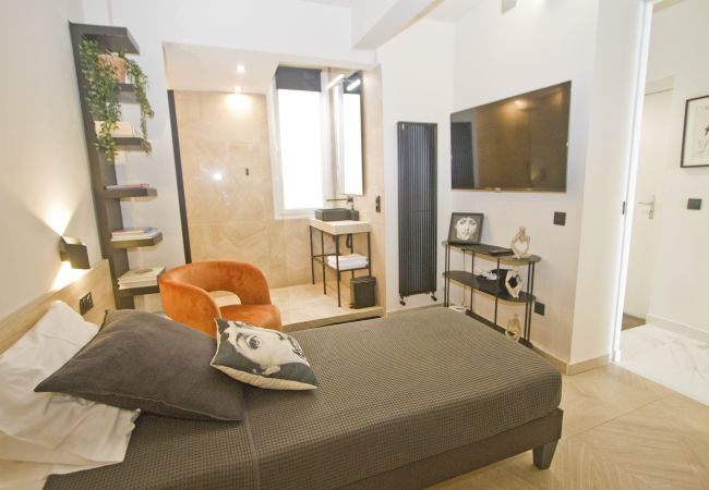 Apartment in Nice - Luxury Flat Beachfront Nice Apartment in Nice - Luxury Flat Beachfront Nice