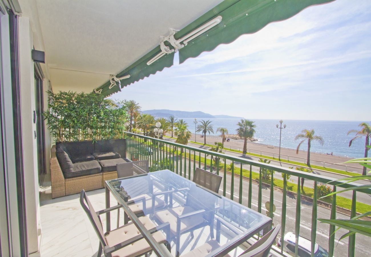 Apartment in Nice - Luxury Flat Beachfront Nice