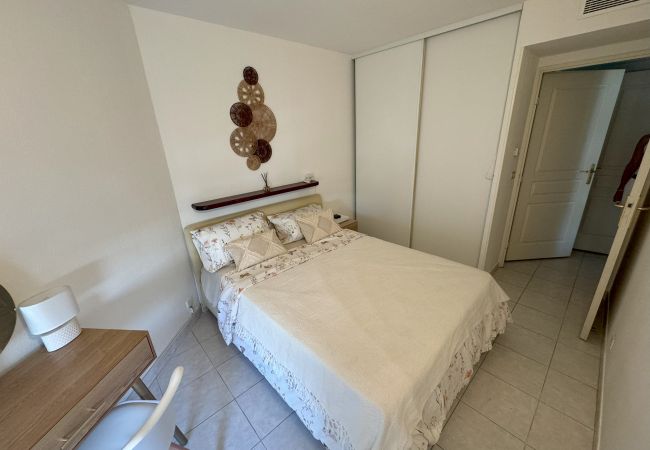 Apartment in Nice - Elegant Apartment with Sea View and Swimming pool Apartment in Nice - Elegant Apartment with Sea View and Swimming pool