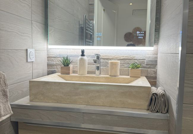 Apartment in Nice - Elegant Apartment with Sea View and Swimming pool Apartment in Nice - Elegant Apartment with Sea View and Swimming pool
