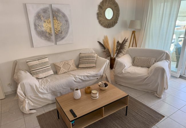 Apartment in Nice - Elegant Apartment with Sea View and Swimming pool Apartment in Nice - Elegant Apartment with Sea View and Swimming pool