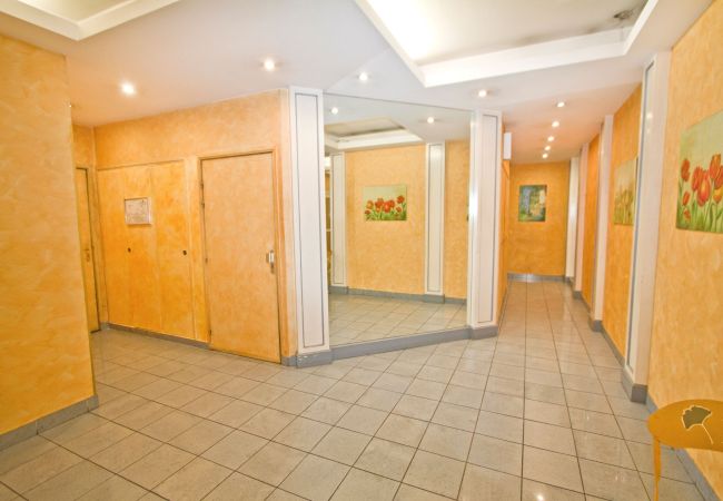 Apartment in Nice - Elegant Apartment with Sea View and Swimming pool Apartment in Nice - Elegant Apartment with Sea View and Swimming pool