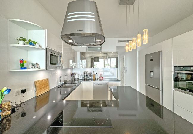 Apartment in Nice - Gorgeous Oceanfront Apartment Promenade Apartment in Nice - Gorgeous Oceanfront Apartment Promenade