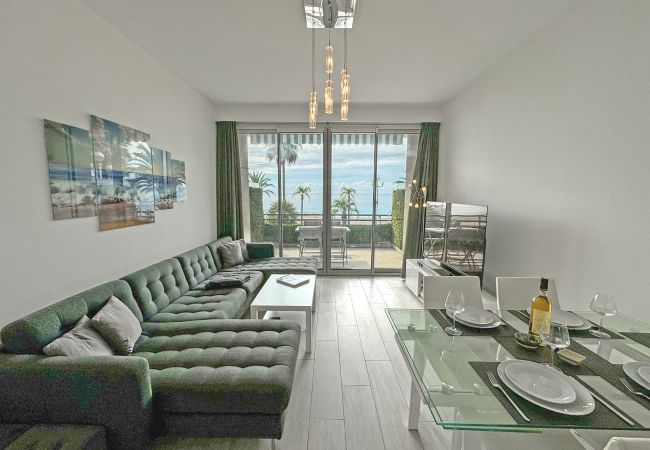 Apartment in Nice - Gorgeous Oceanfront Apartment Promenade Apartment in Nice - Gorgeous Oceanfront Apartment Promenade