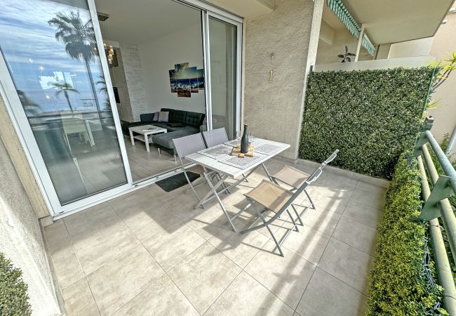 Apartment in Nice - Gorgeous Oceanfront Apartment Promenade Apartment in Nice - Gorgeous Oceanfront Apartment Promenade