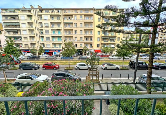 Apartment in Nice - Gorgeous Oceanfront Apartment Promenade Apartment in Nice - Gorgeous Oceanfront Apartment Promenade