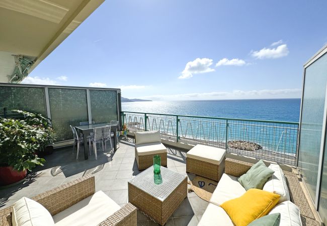 Apartment in Nice - Breathtaking Rooftop Experience on Promenade Apartment in Nice - Breathtaking Rooftop Experience on Promenade
