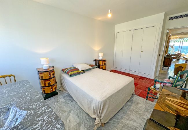 Apartment in Nice - Breathtaking Rooftop Experience on Promenade Apartment in Nice - Breathtaking Rooftop Experience on Promenade