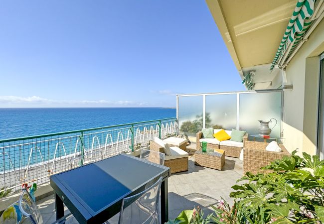 Apartment in Nice - Breathtaking Rooftop Experience on Promenade Apartment in Nice - Breathtaking Rooftop Experience on Promenade
