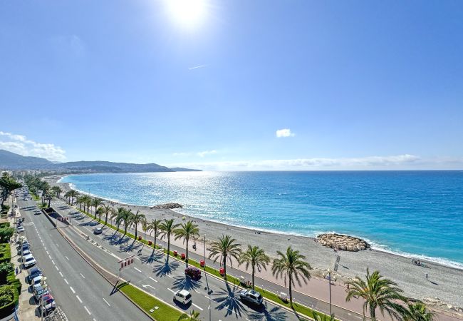 Apartment in Nice - Breathtaking Rooftop Experience on Promenade Apartment in Nice - Breathtaking Rooftop Experience on Promenade